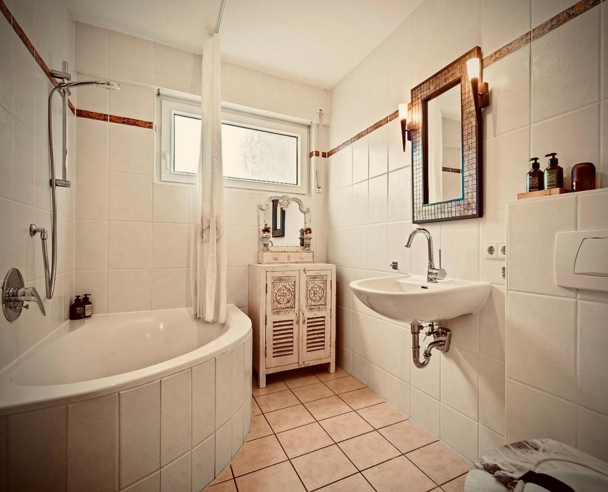 Ferienwohnung Louise 50 M Zum See Kressbronn am Bodensee Dış mekan fotoğraf